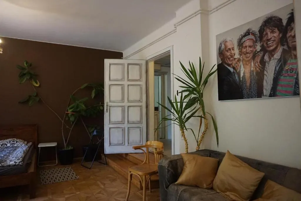 Maharaja Buda Villa Apartment - Private Parking And Garden Budapest