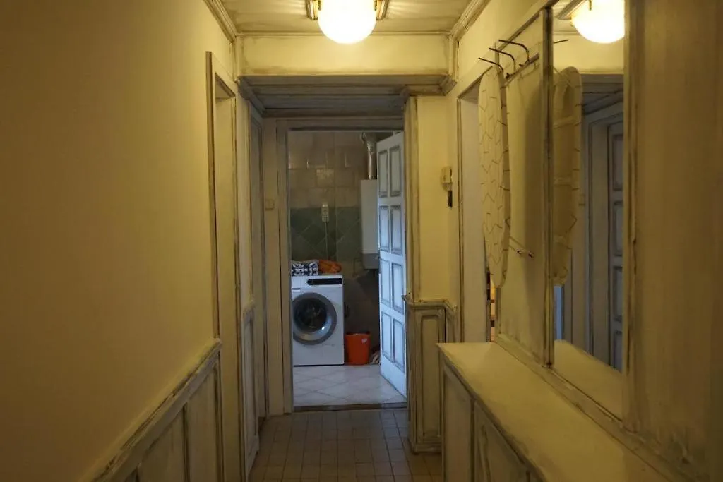 Maharaja Buda Villa Apartment - Private Parking And Garden Budapest