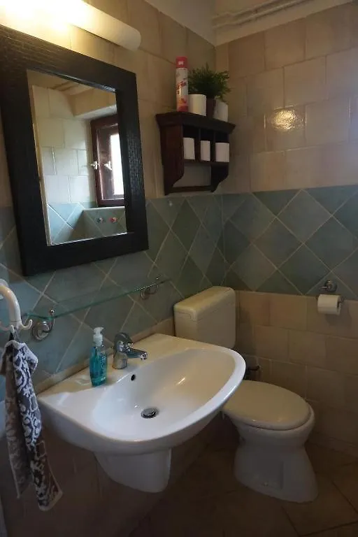 Maharaja Buda Villa Apartment - Private Parking And Garden Budapest Hungary