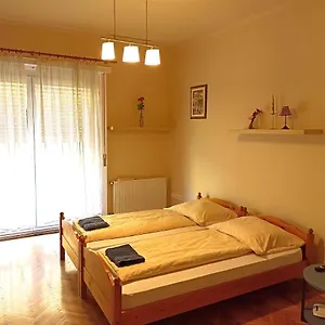 Opera Apartmán