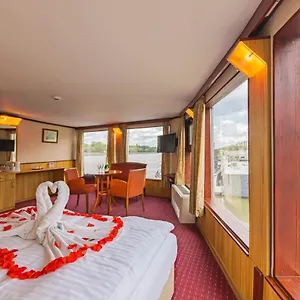 Fortuna Boat Bådhotel